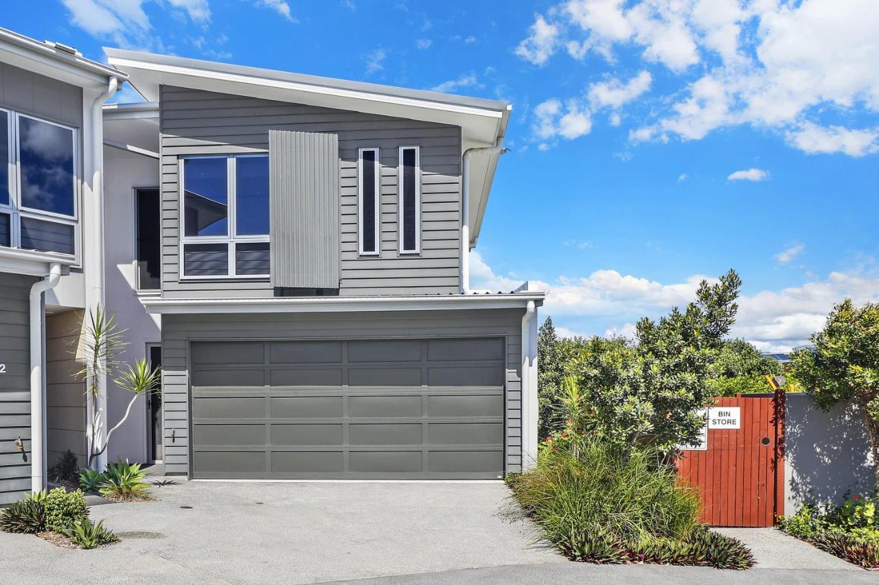 Welcoming Lakeside Getaway With Waterviews, Wifi, Pool & Park Mooloolaba Exterior photo
